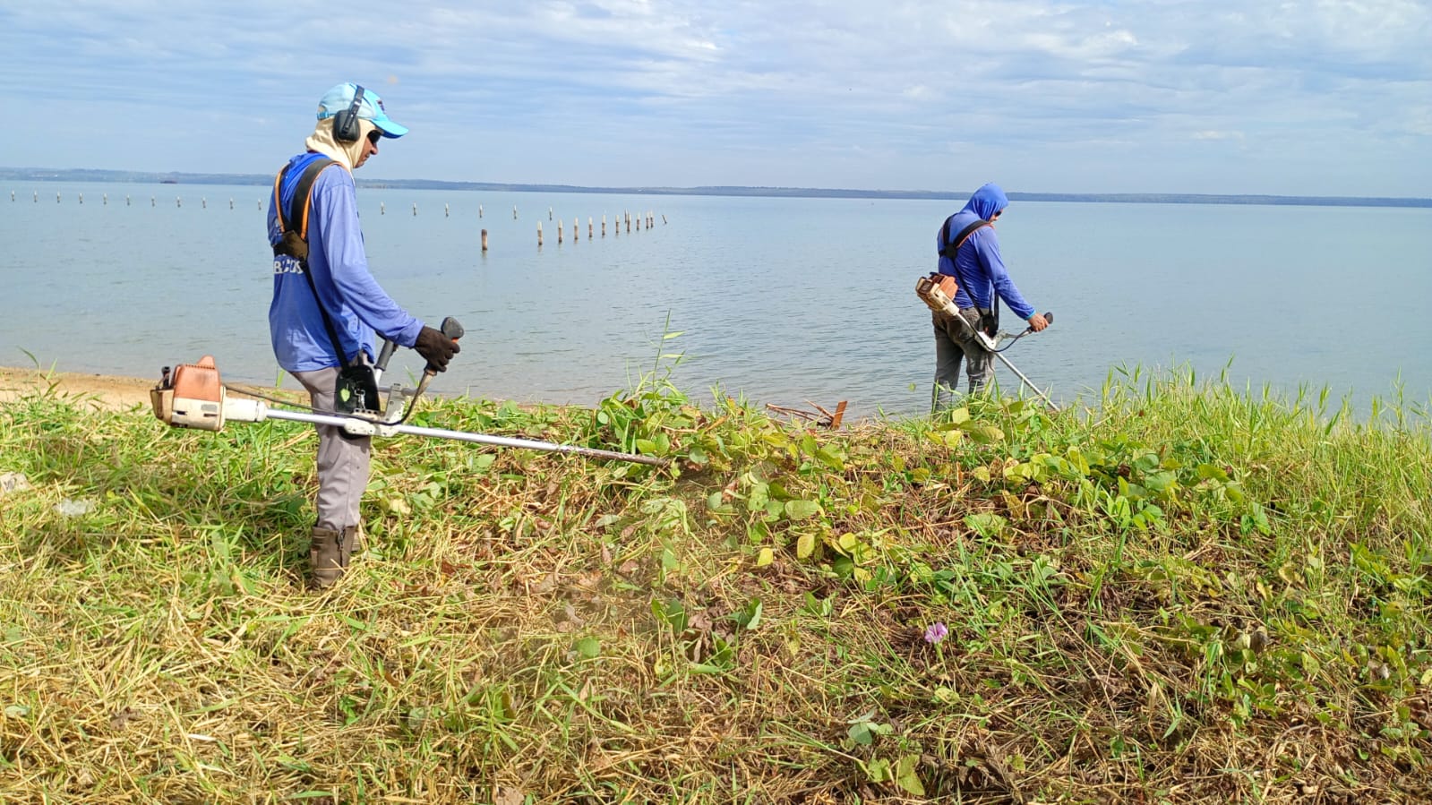 Zeladoria Urbana de Palmas segue com força-tarefa de limpeza nas praias da Capital