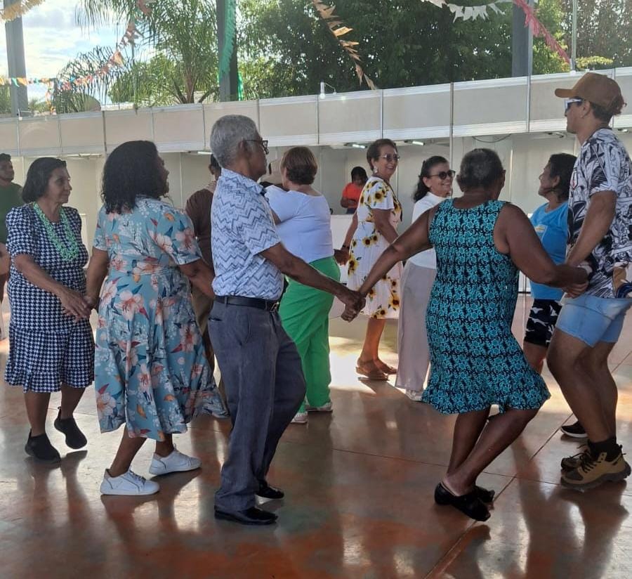Idosos do Cras Javaé participam de atividade cultural com música e convivência social