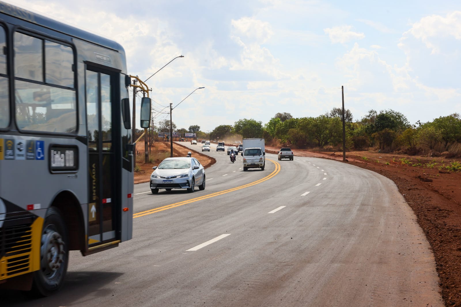 Prefeitura de Palmas libera tráfego em trecho da Avenida Siqueira Campos e obra segue com mais de 60% do asfalto concluído