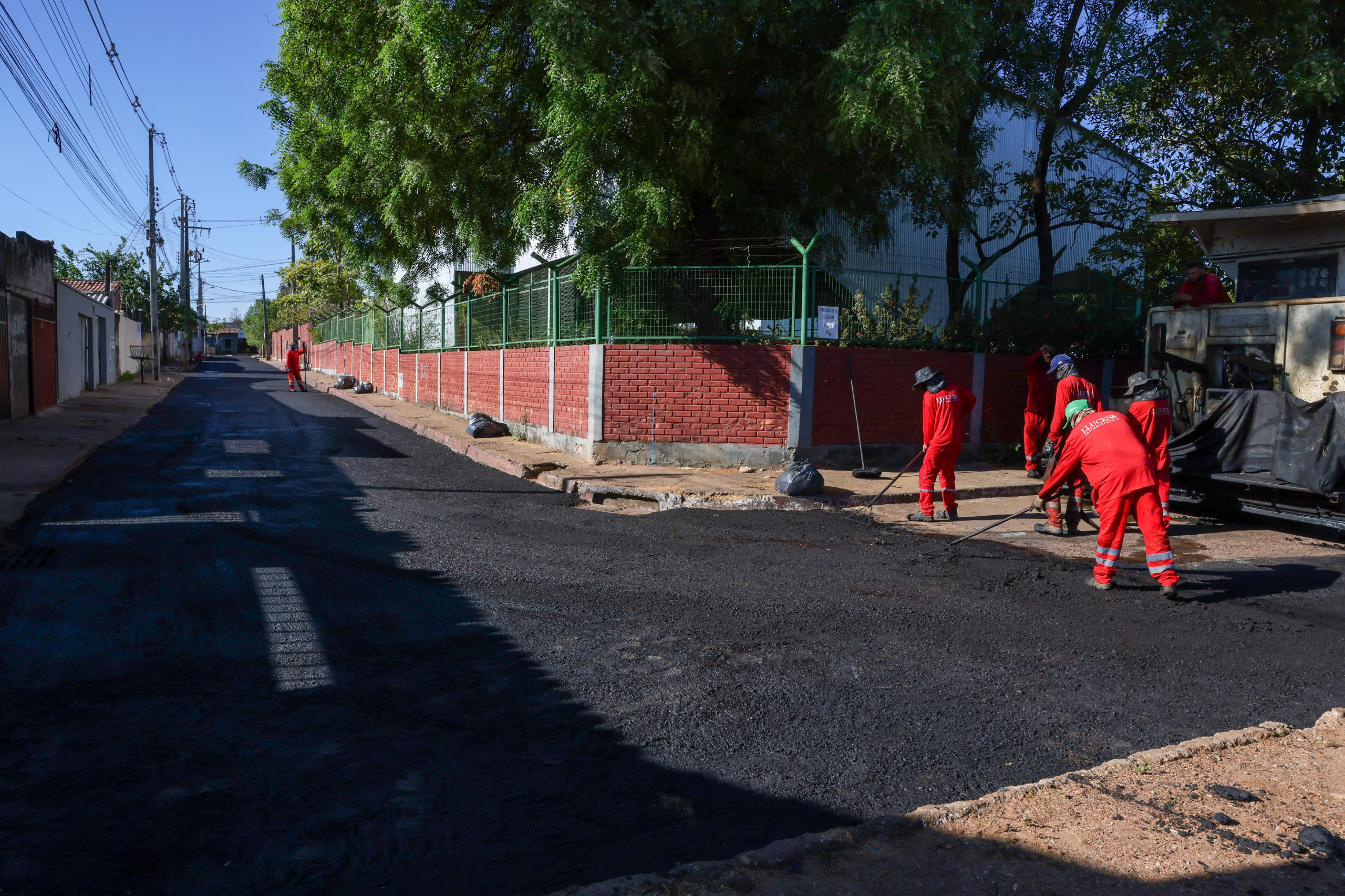 Prefeitura de Palmas inicia recapeamento na Arno 32 com microrrevestimento asfáltico