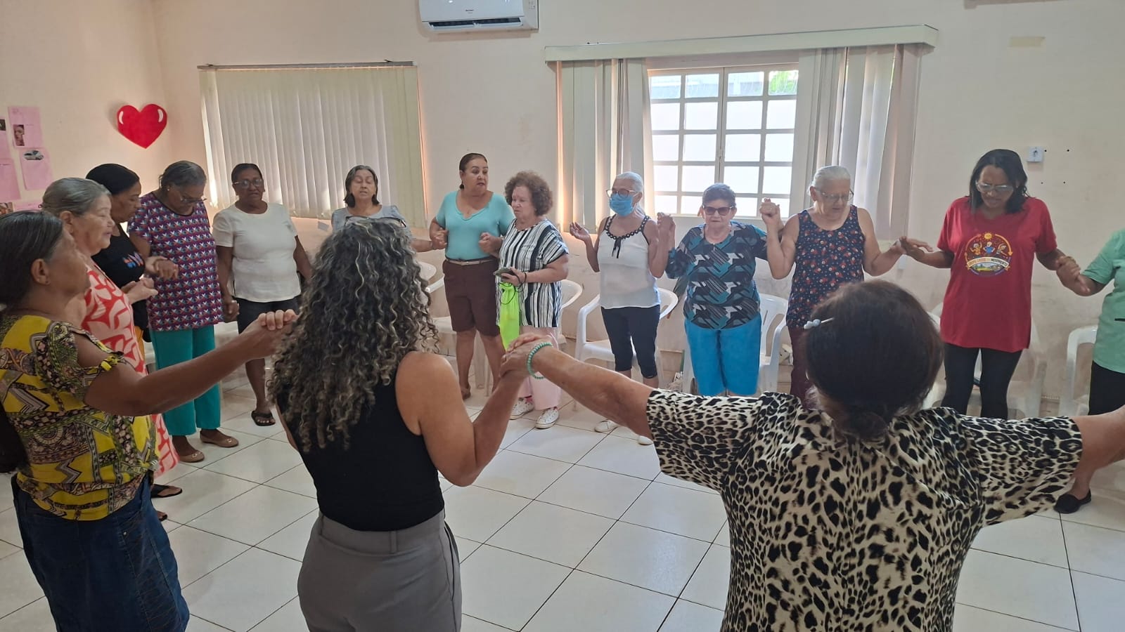 Cras Krahô promove atividade de inclusão digital para a terceira idade