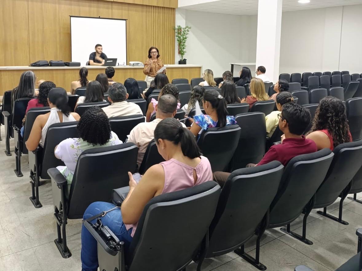 Prefeitura de Palmas promove alinhamento entre técnicos e gerentes dos Cras