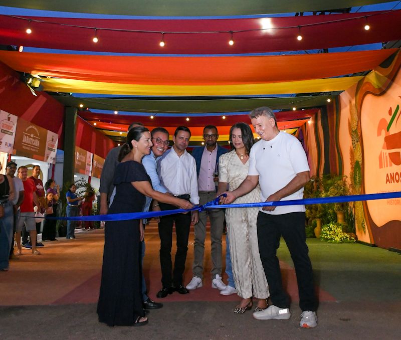 Na abertura do FGT, prefeito de Palmas comemora 20 anos de sucesso do festival
