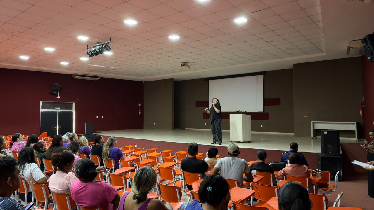 Agentes comunitários de saúde participam de capacitação sobre enfrentamento à violência contra a mulher