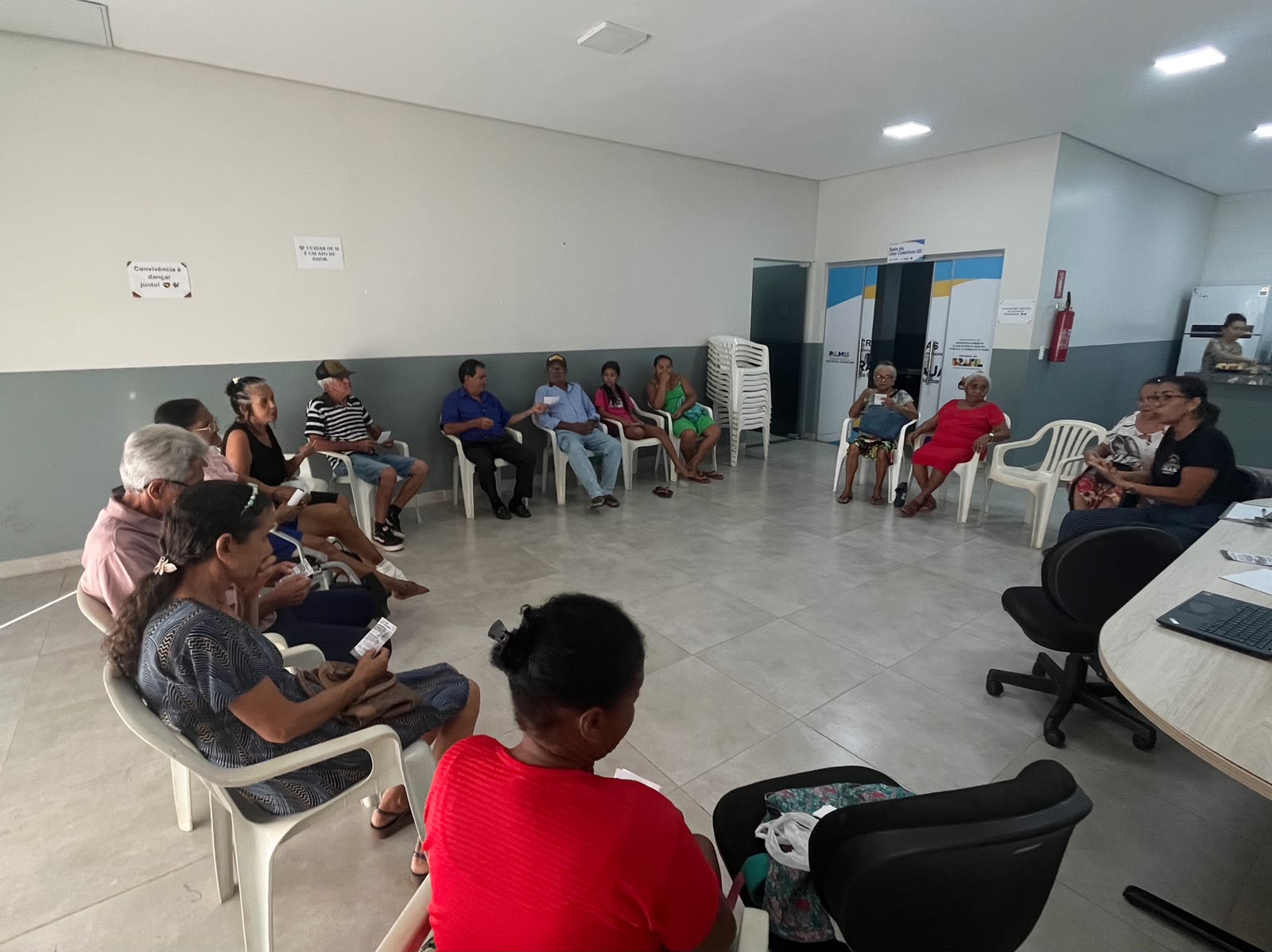 Prefeitura promove atividade sobre envelhecimento com respeito e dignidade no Cras Karajá II