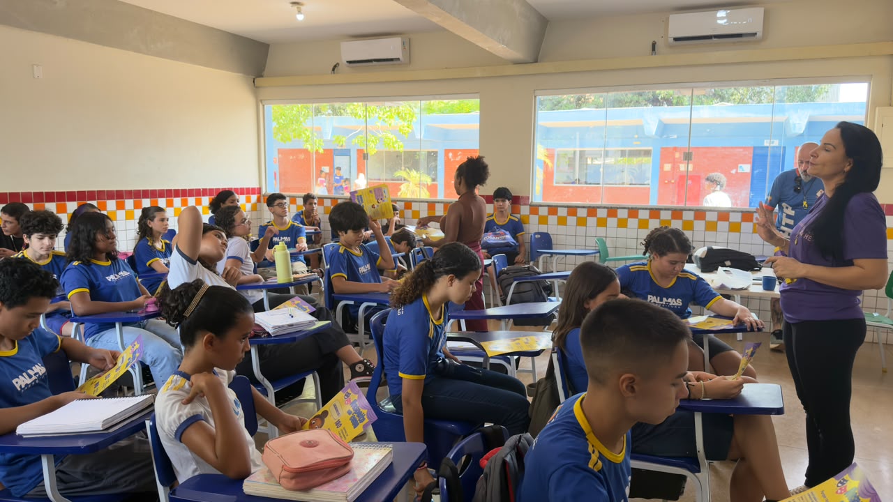 Enfrentamento à violência contra a mulher e canais de denúncia são temas de diálogo com alunos da rede municipal de ensino de Palmas