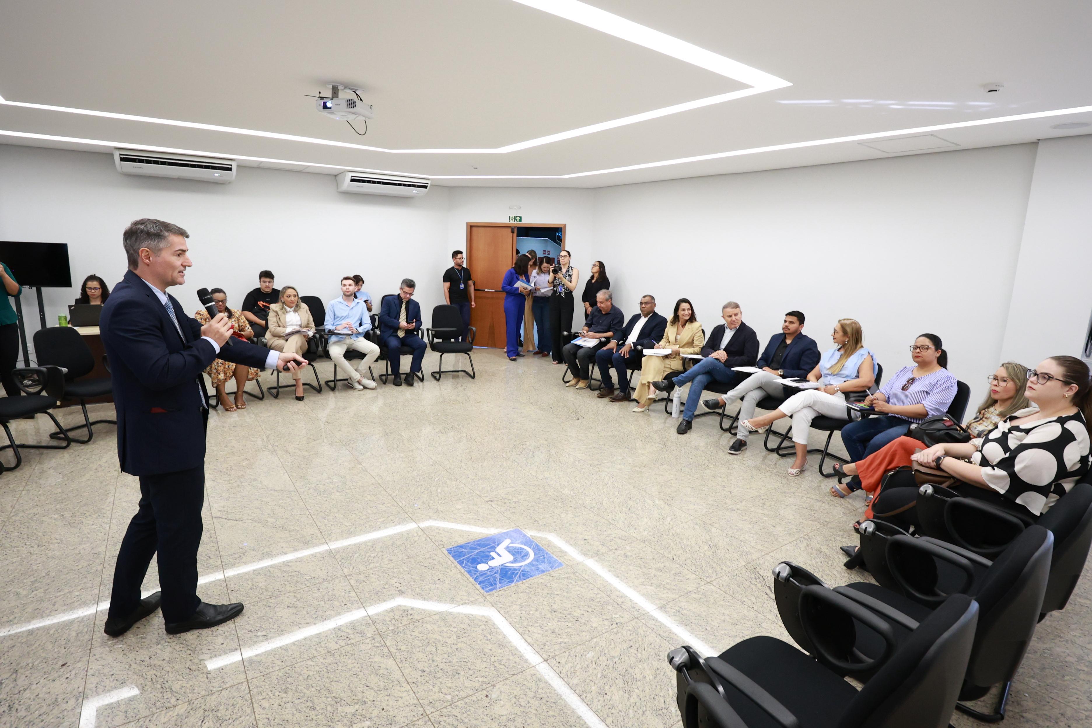 Encontro foi conduzido pelo promotor de Justiça do Ministério Público do Tocantins, Sidney Fiori Júnior