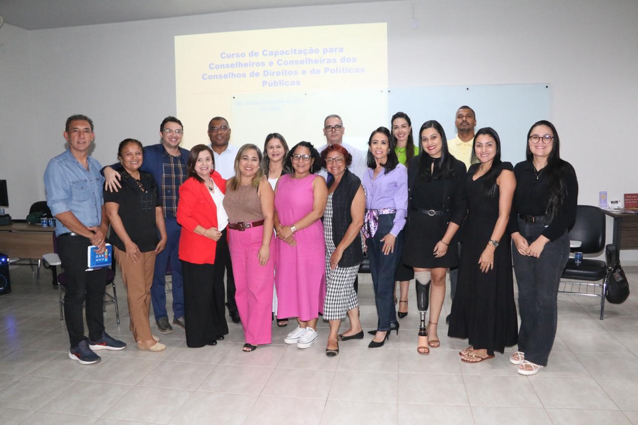Roda de conversa promovida pela Escola de Governo de Palmas com convidados especiais encerra capacitação de conselheiros municipais