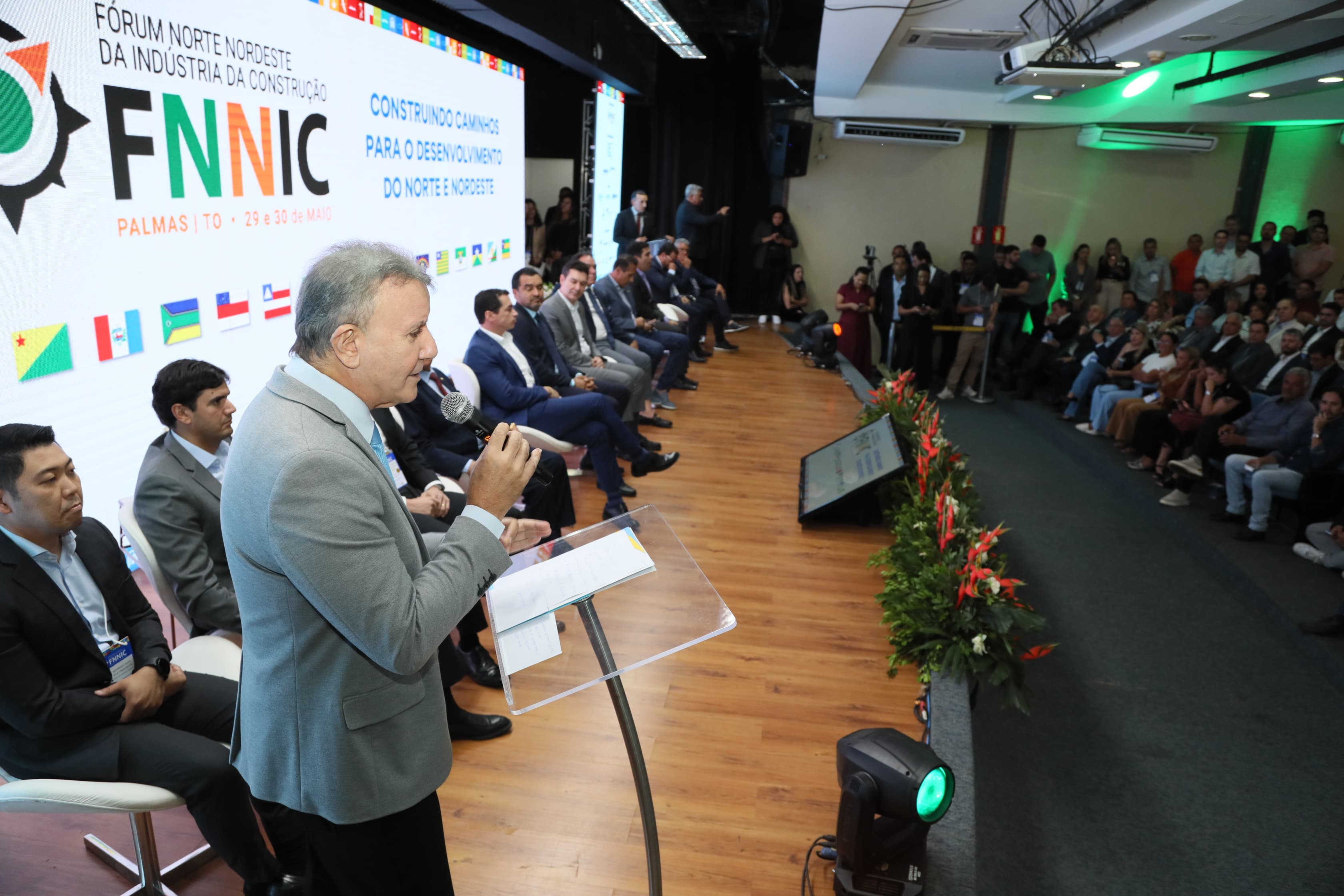 FNNIC segue até o dia 30 de maio, com uma programação que inclui debates sobre inovação, sustentabilidade, habitação e infraestrutura, com a presença de especialistas e representantes de entidades nacionais da construção civil.Foto: Edu Fortes.