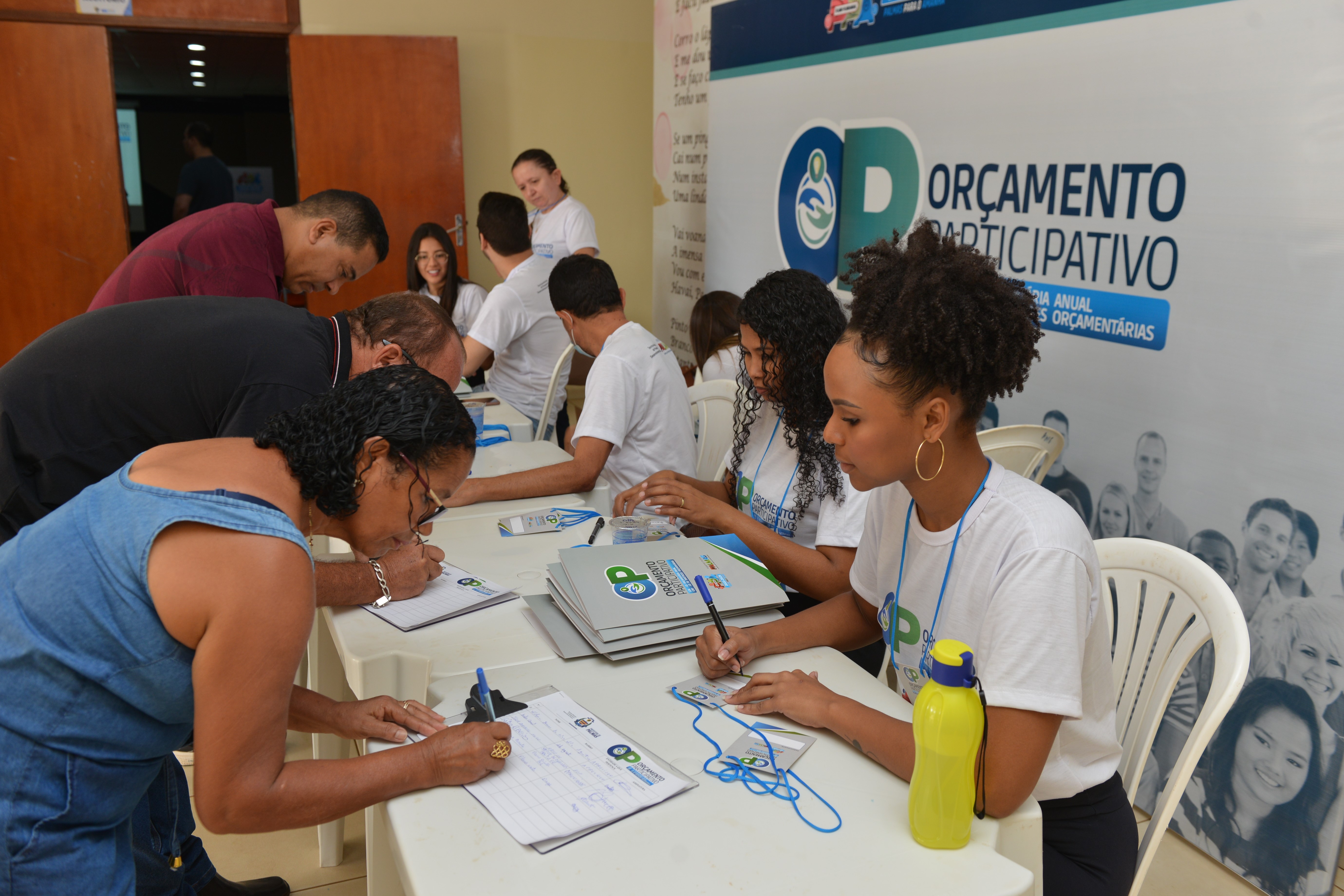 População discute e decide quais as prioridades para o orçamento 2023 durante plenária no Santa Fé II