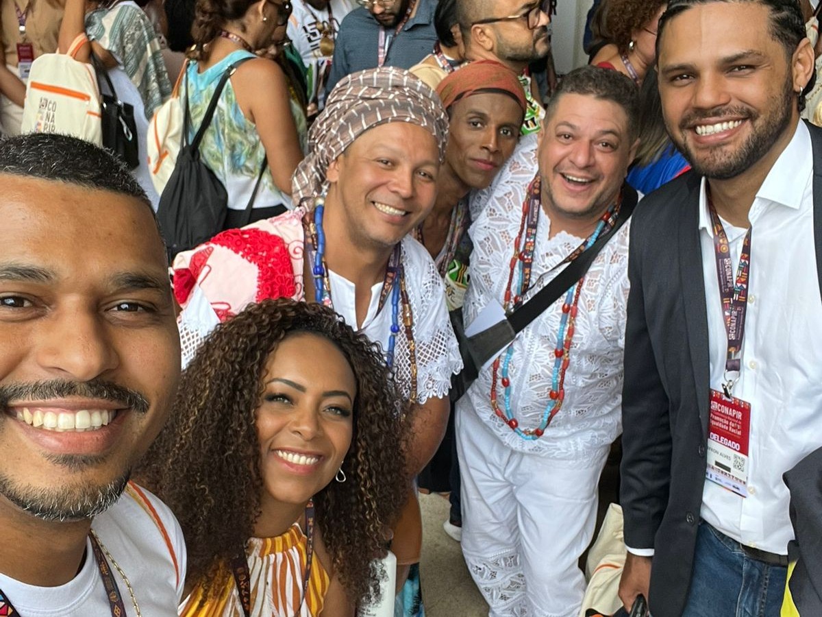 Diretor  municipalde Políticas para Promoção da Igualdade Racial e Direitos Humanos Nélio Lopes acompanhado de parte da delegação tocantinense _ Foto: divulgação