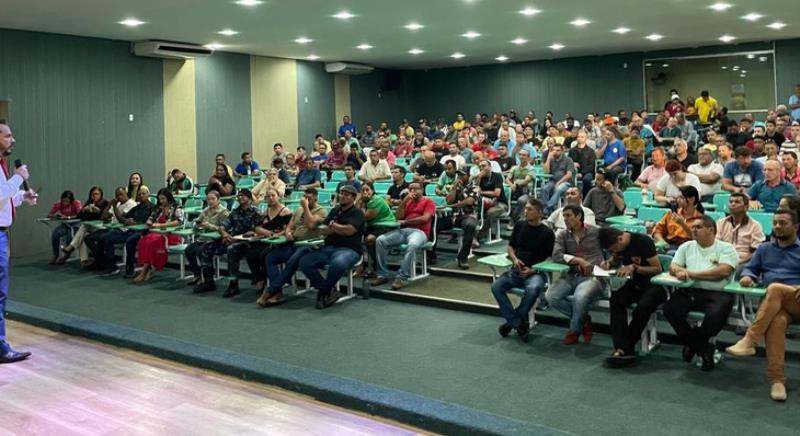 Vigias recebem formação sobre 'Protocolos de Atuação de Vigilância em Portaria do Meio Ambiente Escolar'
