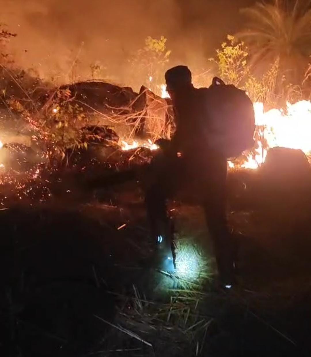 Destruição atingiu  lotes e caixas d’água residenciais