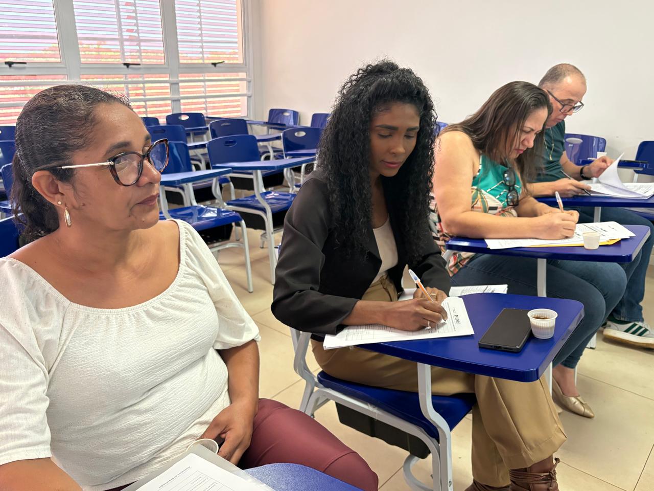 Durante a exposição do plano de gestão, o candidato deverá contextualizar para a banca as cinco dimensões que envolvem a gestão escolar