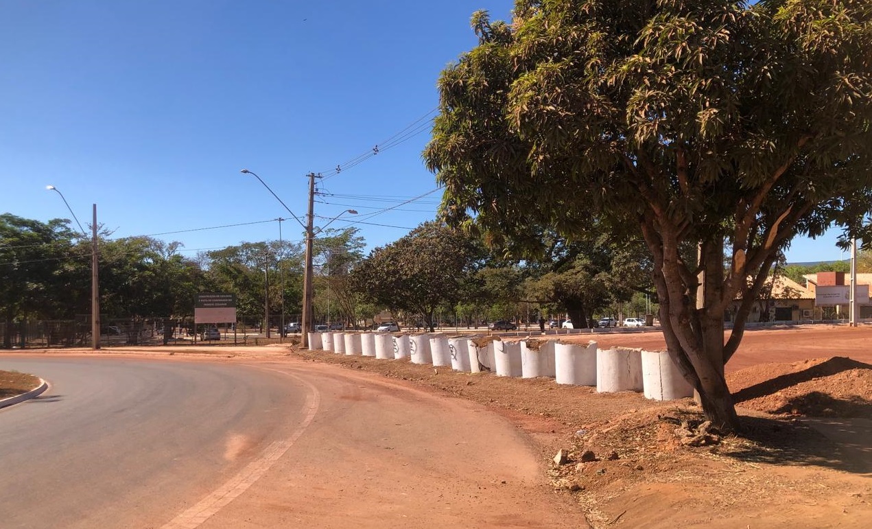 Trecho da Av. LO-11 está fechado para execução do novo circuito do Parque Cesamar
