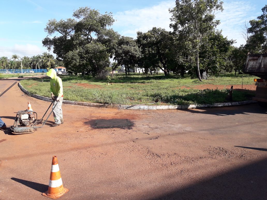 Seis equipes trabalham na Operação Tapa-buraco nesta sexta-feira, 16