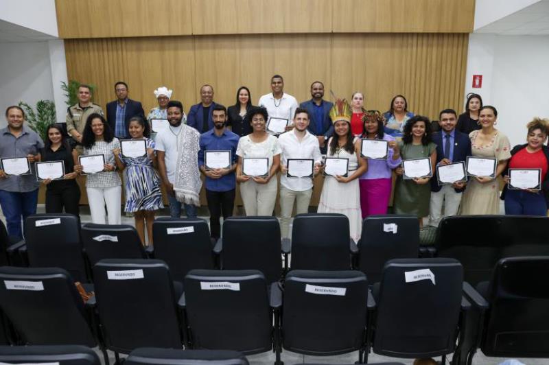 Novos integrantes do Conselho Municipal da Igualdade Racial tomam posse