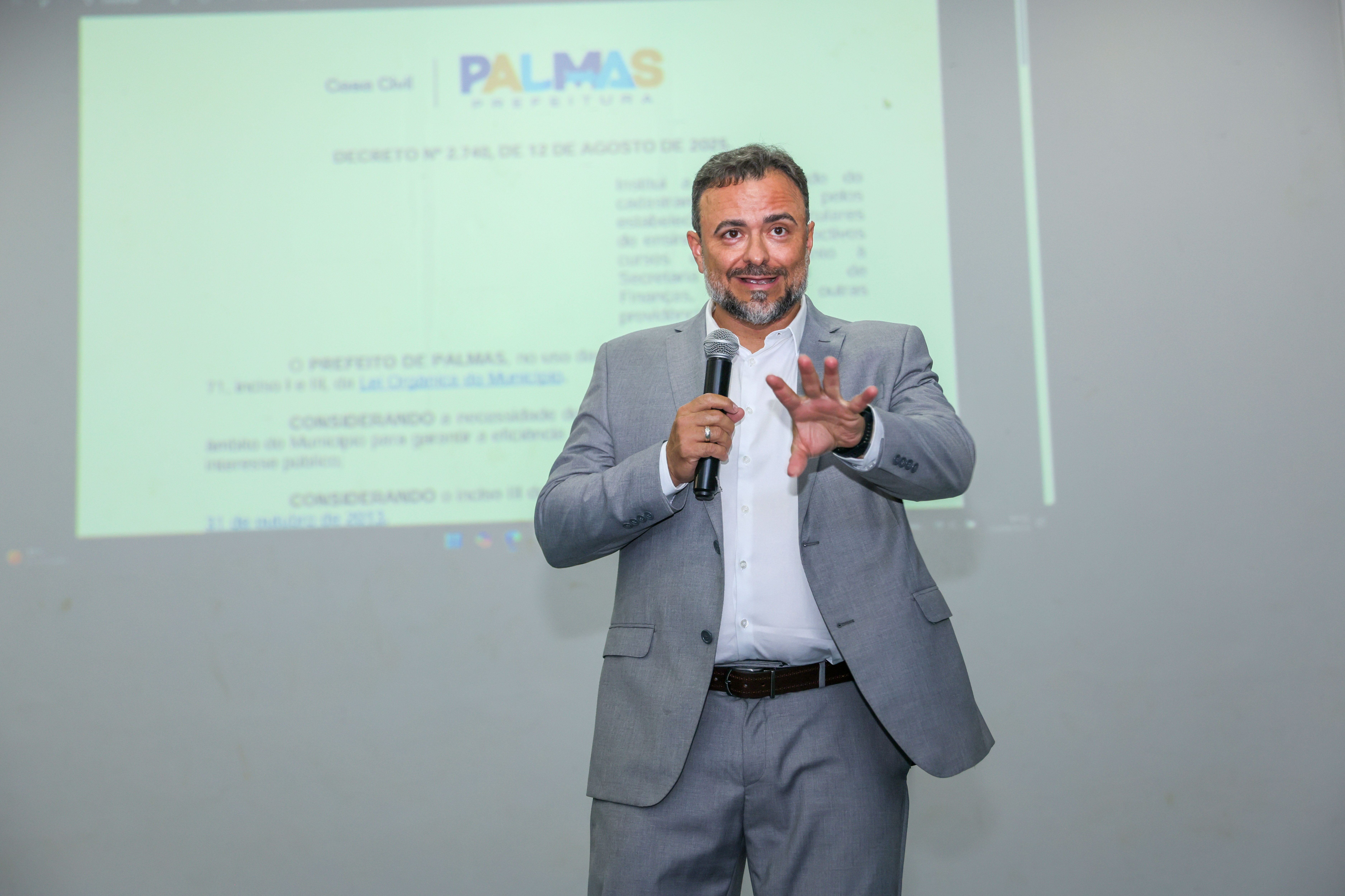 Secretário de Finanças, Glauber Aires, falou sobre Módulo Educacional em reunião com representantes de escolas particulares