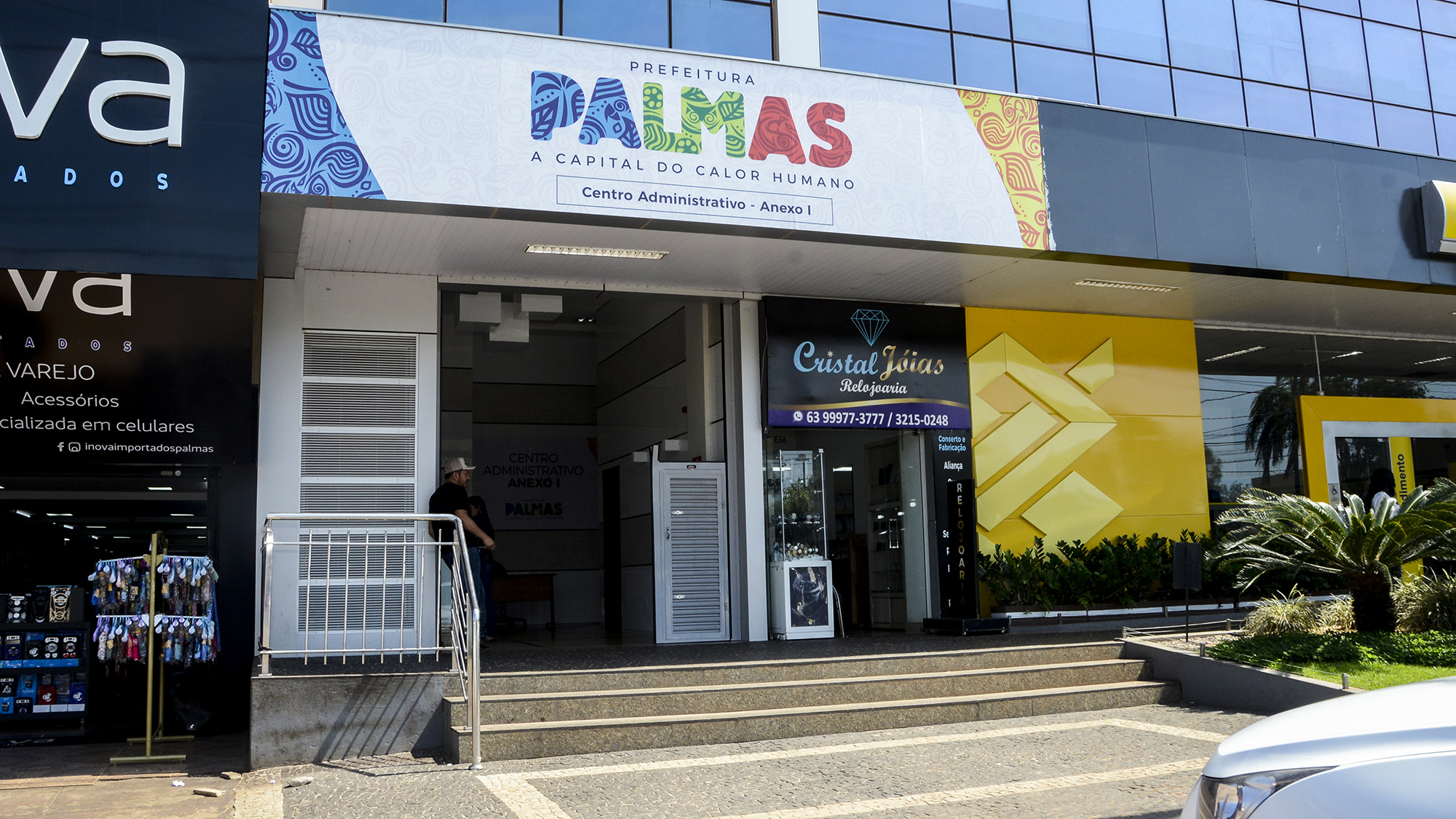 Prefeitura fecha as repartições nesta sexta, 15, e reabrem no dia 18