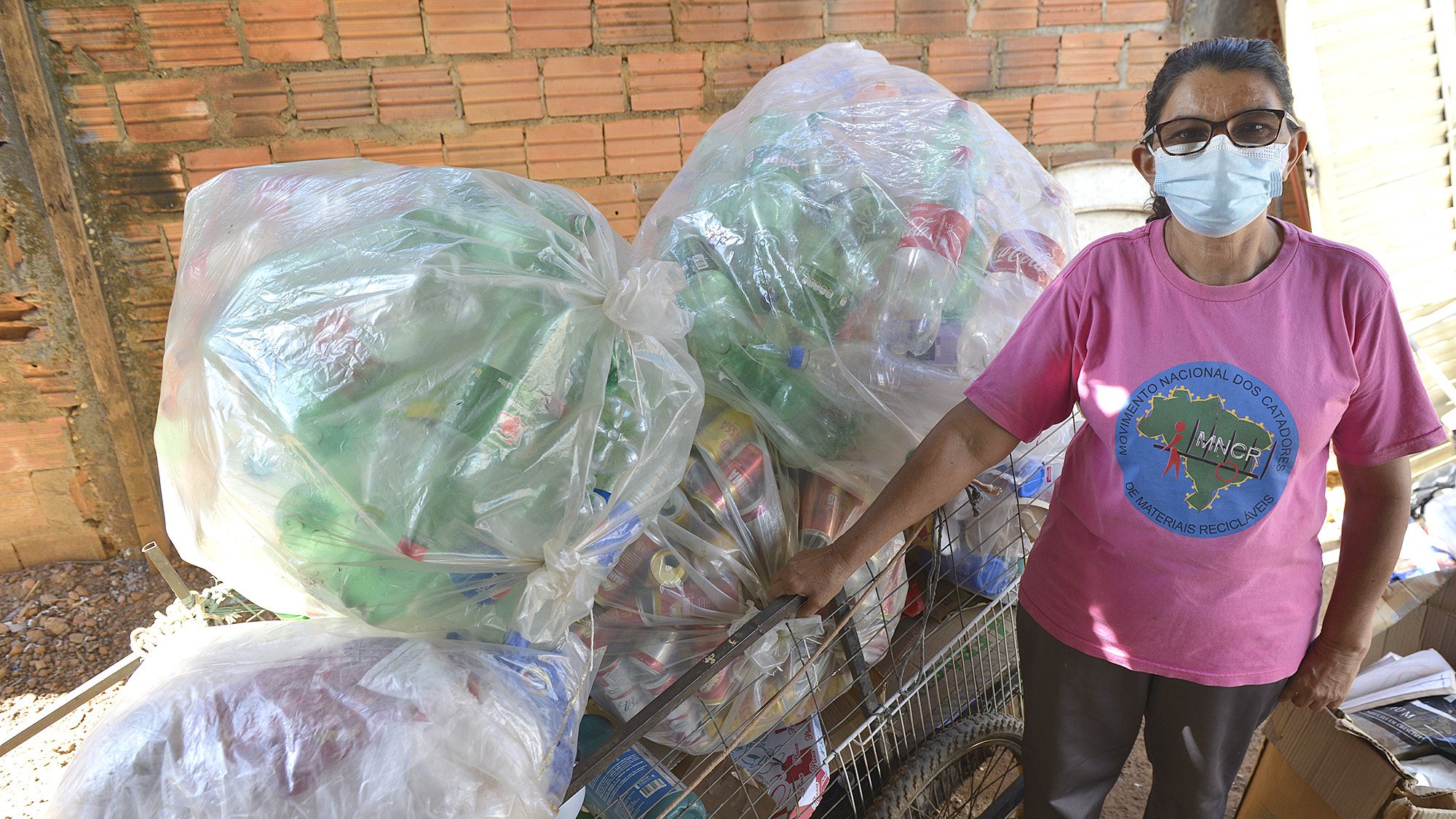 Palmenses podem incentivar a renda dos catadores fazendo a separação dos produtos em casa