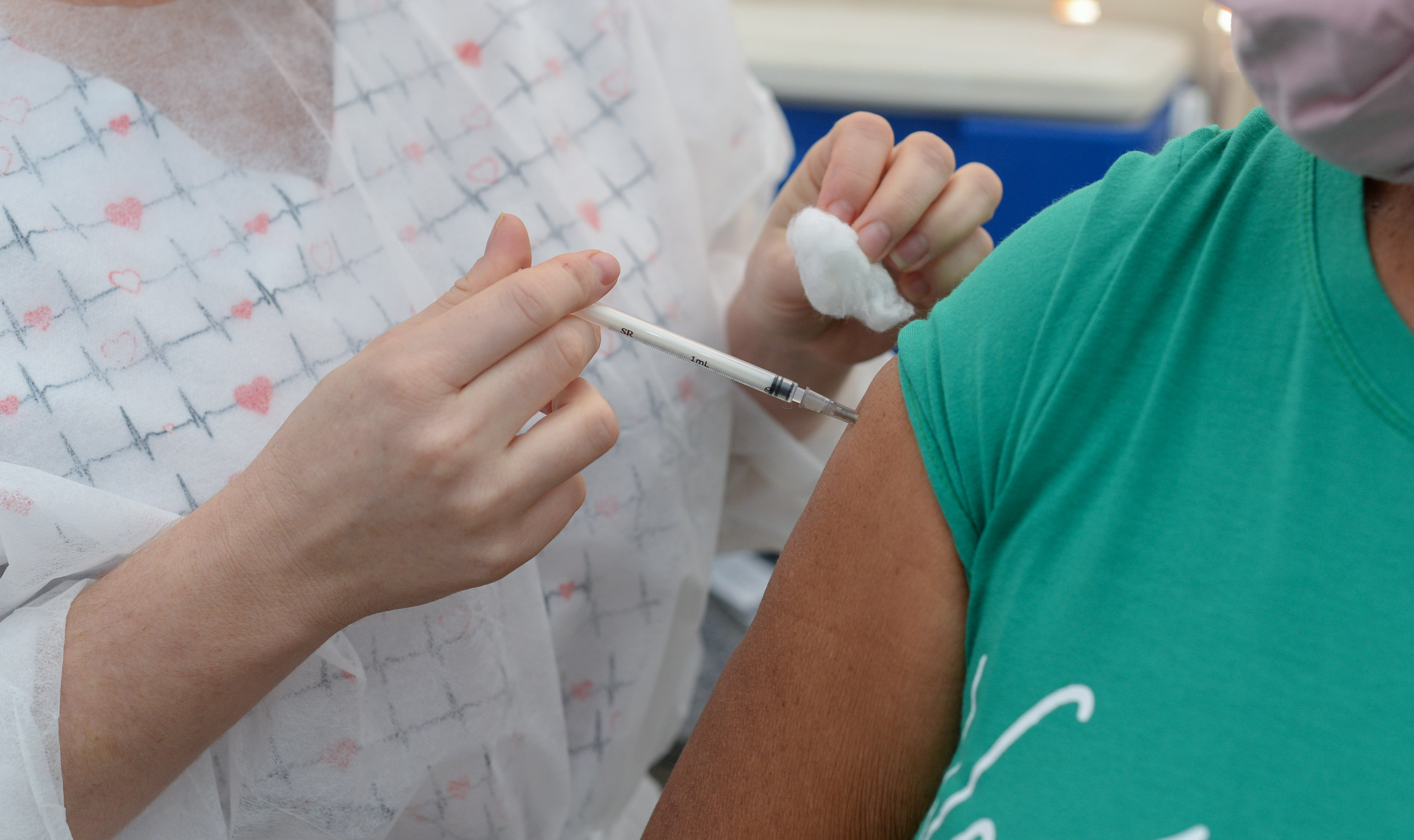 Vacinação contra a Covid-19 e Influenza ocorre em 16 Unidades de Saúde da Família nesta segunda, 24