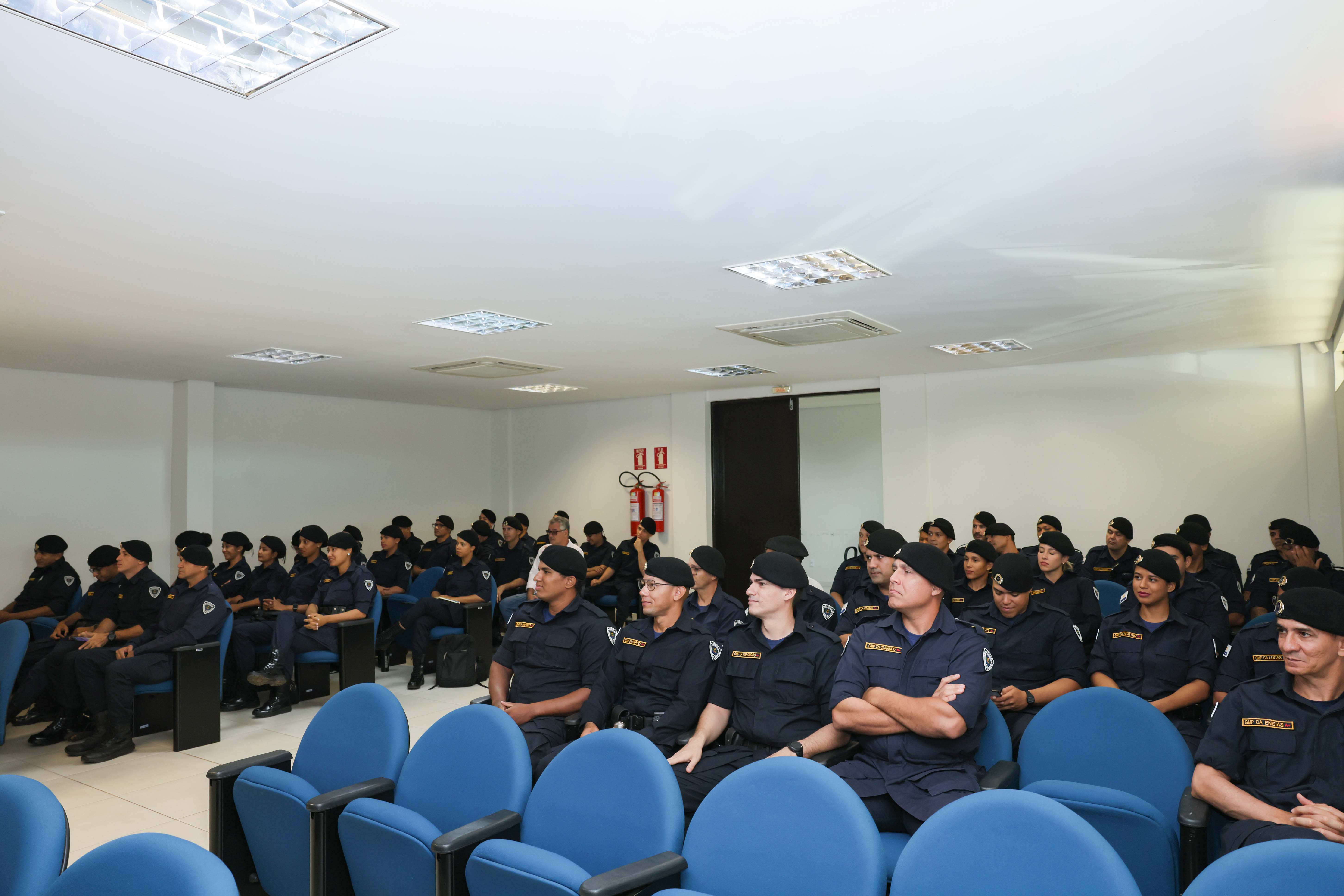 Noventa e seis novos Guardas Metropolitanos estão participando da qualificação ministrada pela Sebem sobre maus tratos aos animais
