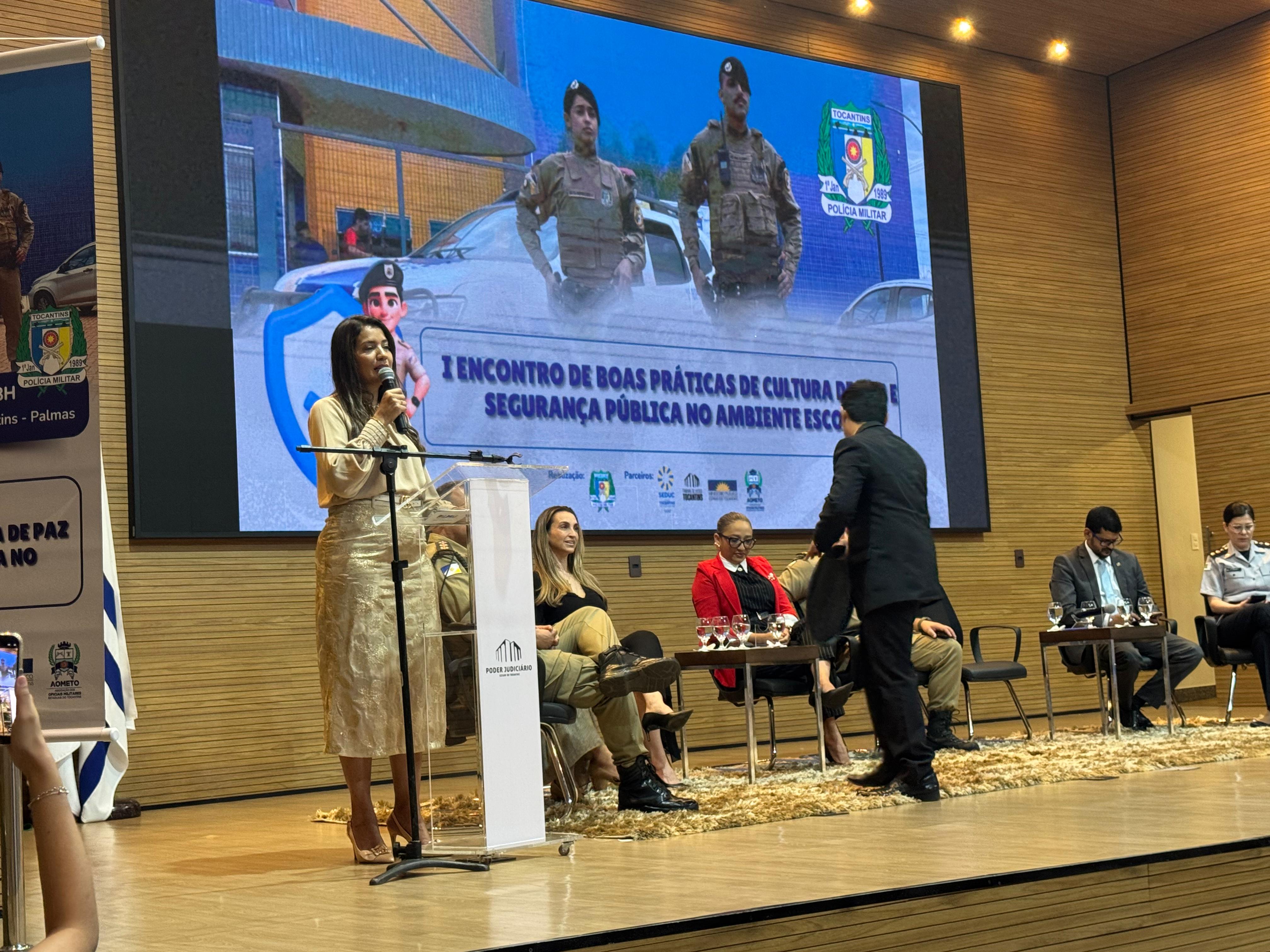 Débora enfatizou a importância das parcerias para a educação municipal