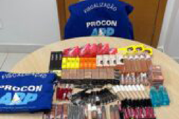 Foram apreendidos 133 itens vencidos