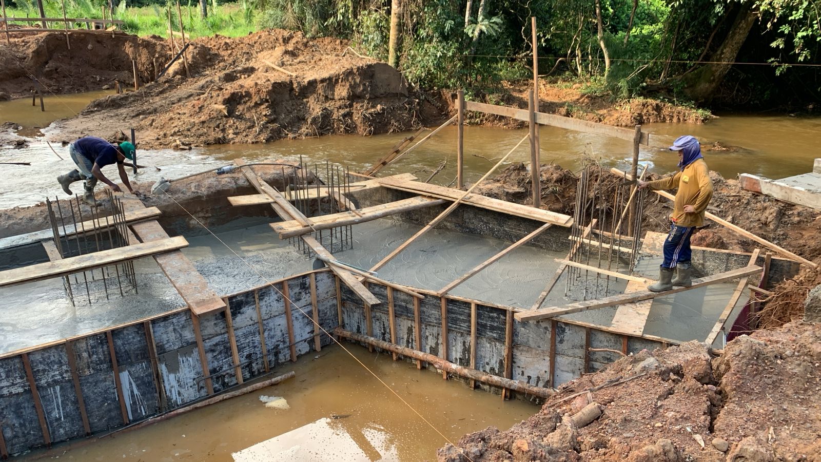 Obra da ponte no distrito de Taquaruçu entra na fase de execução dos blocos de fundação