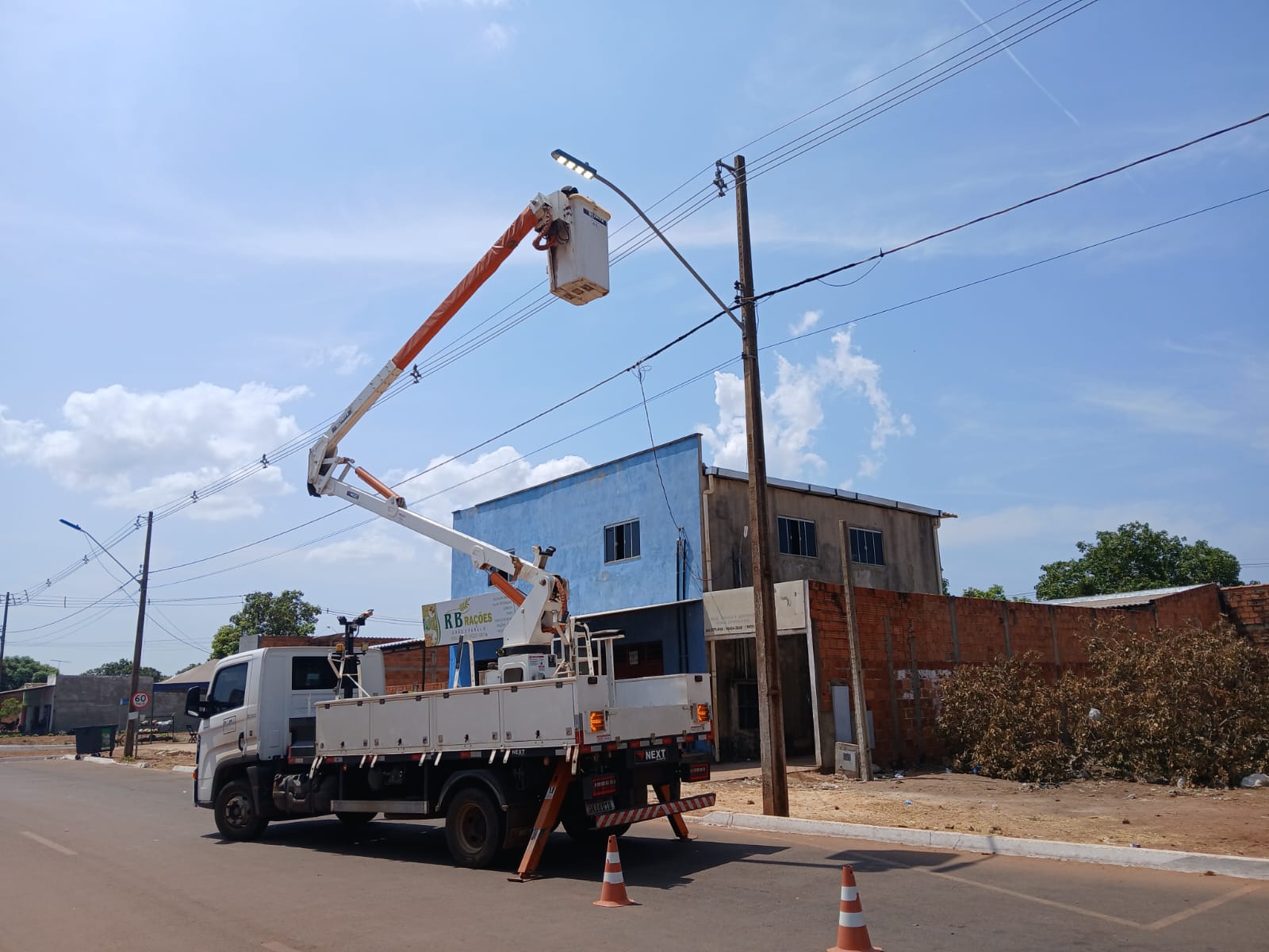 Prefeitura de Palmas intensifica serviços de manutenção da iluminação pública em diversas regiões da Capital, nesta quarta-feira, 24