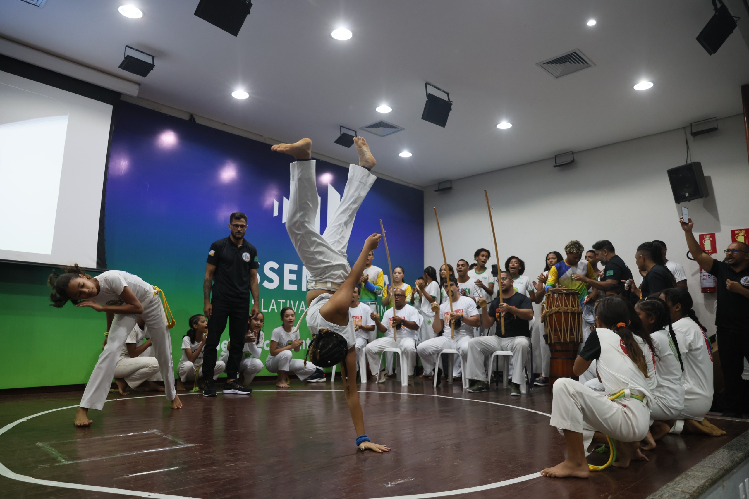 Ao todo, competiram crianças, adolescentes, jovens e adultos, com premiação para as 15 categorias entre masculina e feminina