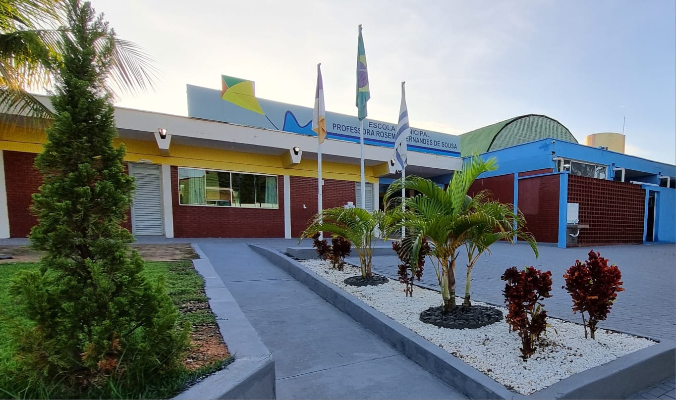 Escola Rosemir Fernandes recebe novos espaços reformados