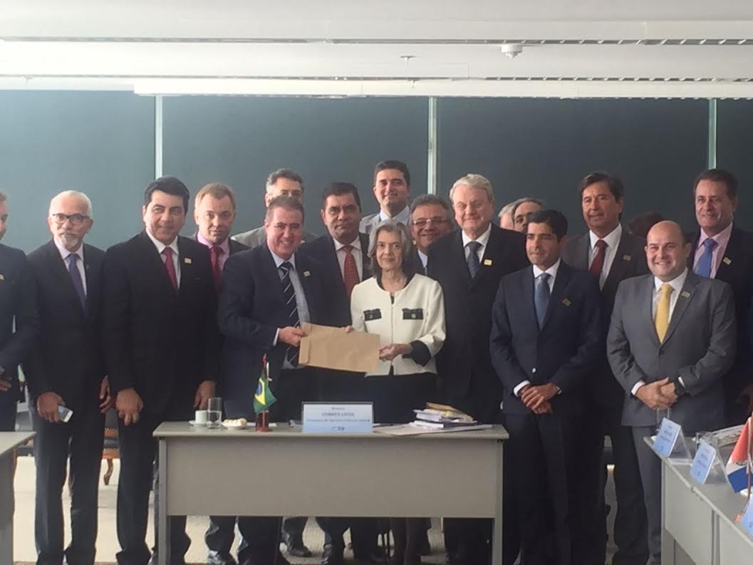 Amastha participa de reunião em Brasília com ministra do STF para discutir pauta municipalista