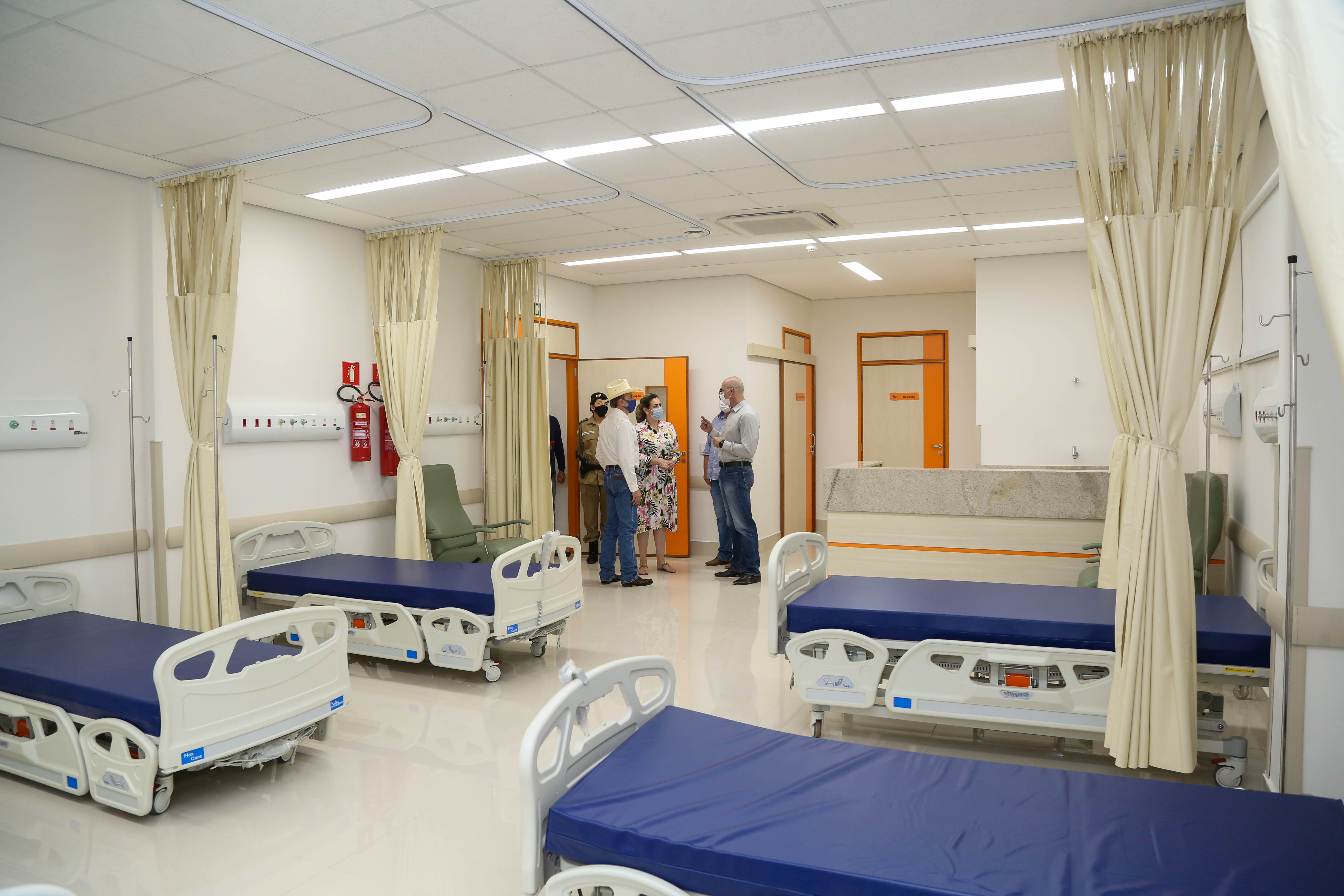 Em visita ao Hospital de Amor em Palmas, Cinthia Ribeiro anuncia investimento de R$ 505 mil