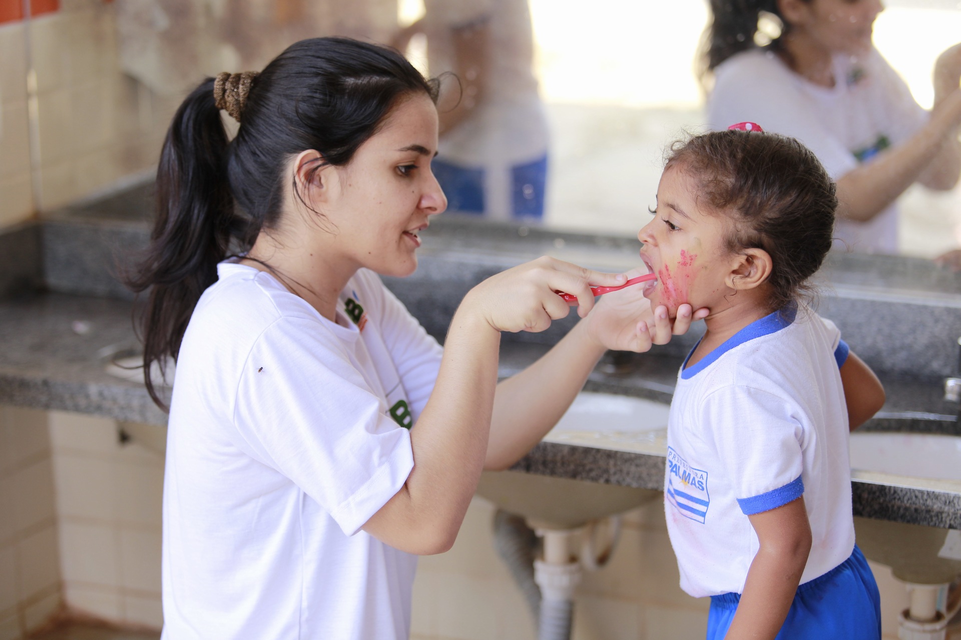 Alunos do Cmei Pequeninos do Cerrado aprendem sobre saúde bucal