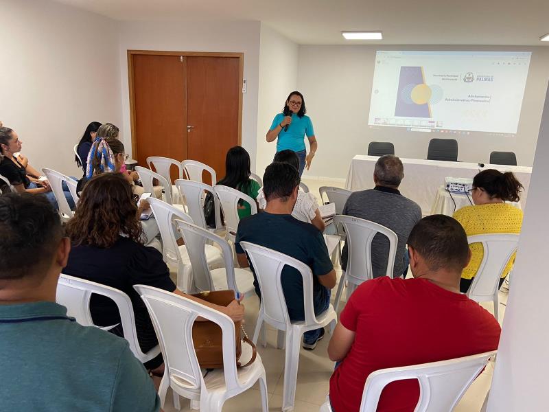 Educação promove formação para diretores das unidades da rede municipal de ensino