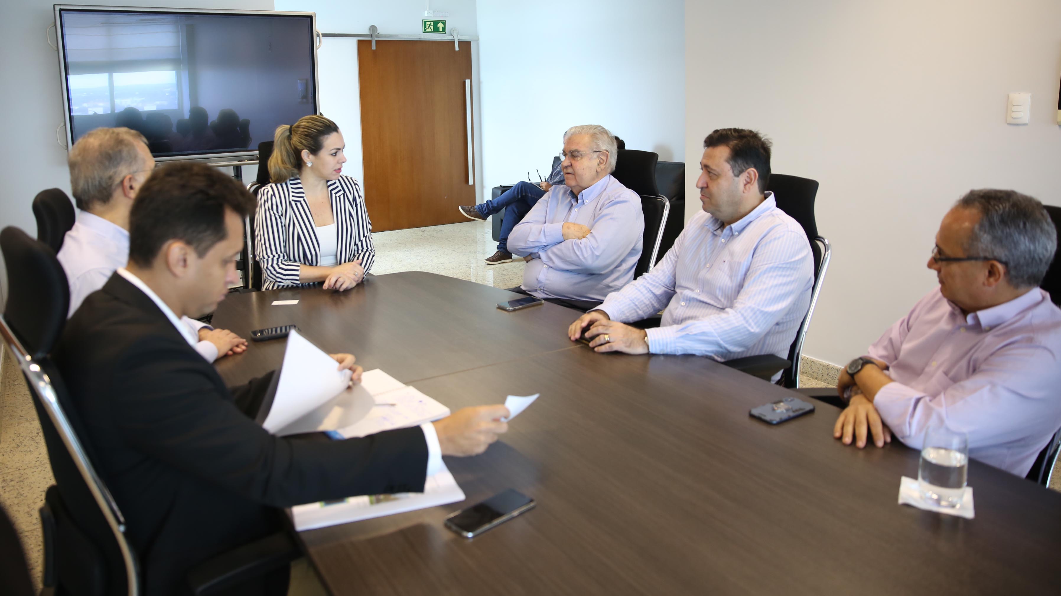 Prefeita Cinthia Ribeiro recebe representantes do  Grupo Energisa