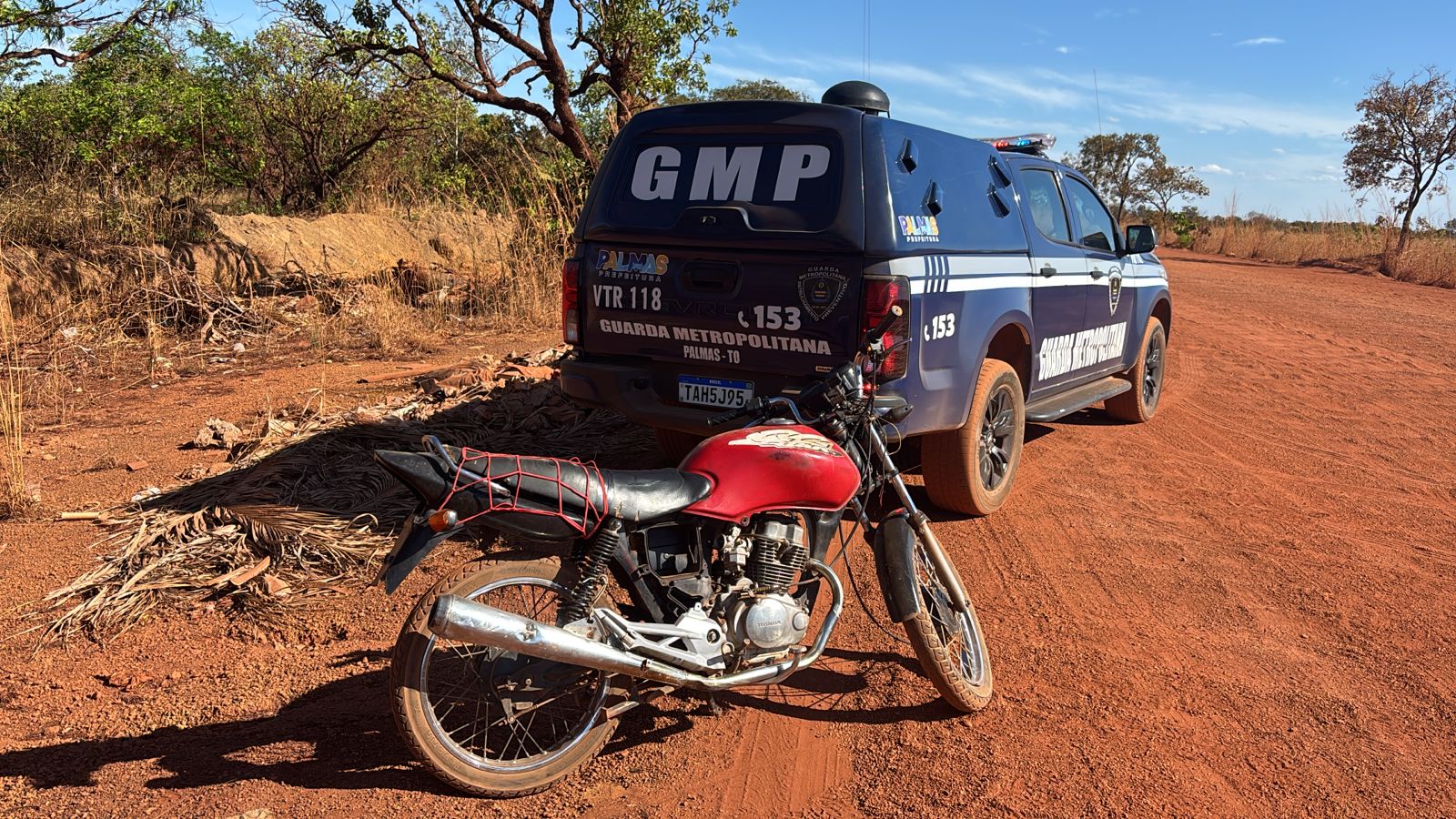 Durante patrulhamento no Setor Sonho Meu, motocicleta é recuperada após averiguação de atitude suspeita de condutor