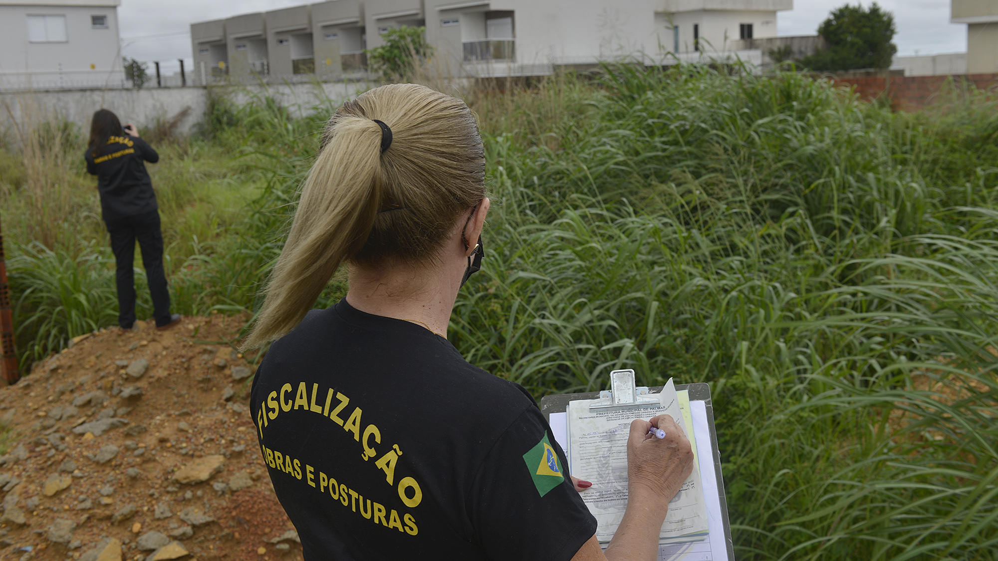 Proprietários de terrenos baldios sem manutênção da limpeza também são notificados - Foto- Arquivo Secom