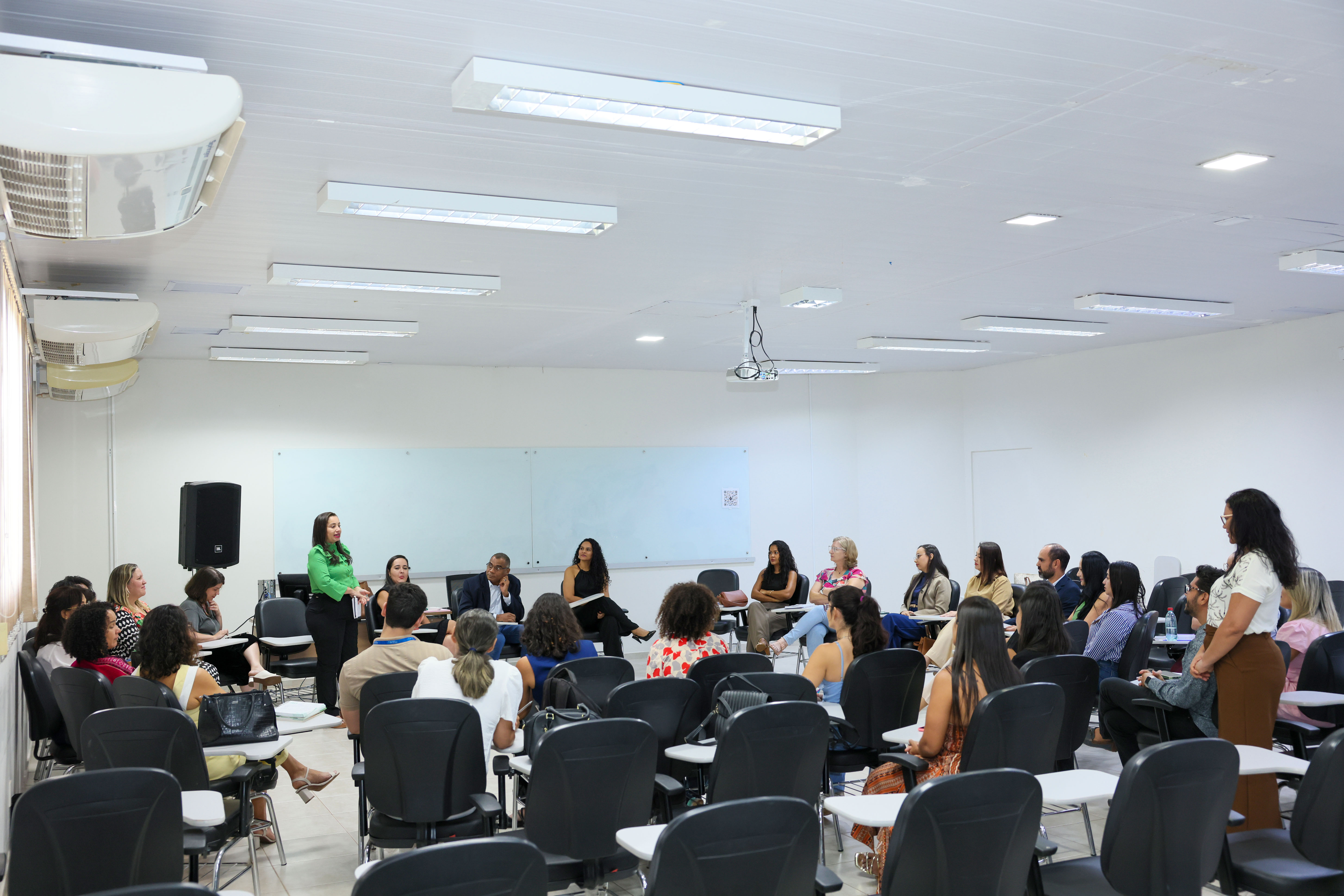 Em reunião realizada nesta terça-feira, 03, a equipe gestora fez o acolhimento e os agradecimentos aos padrinhos e madrinhas que já fazem parte do projeto
