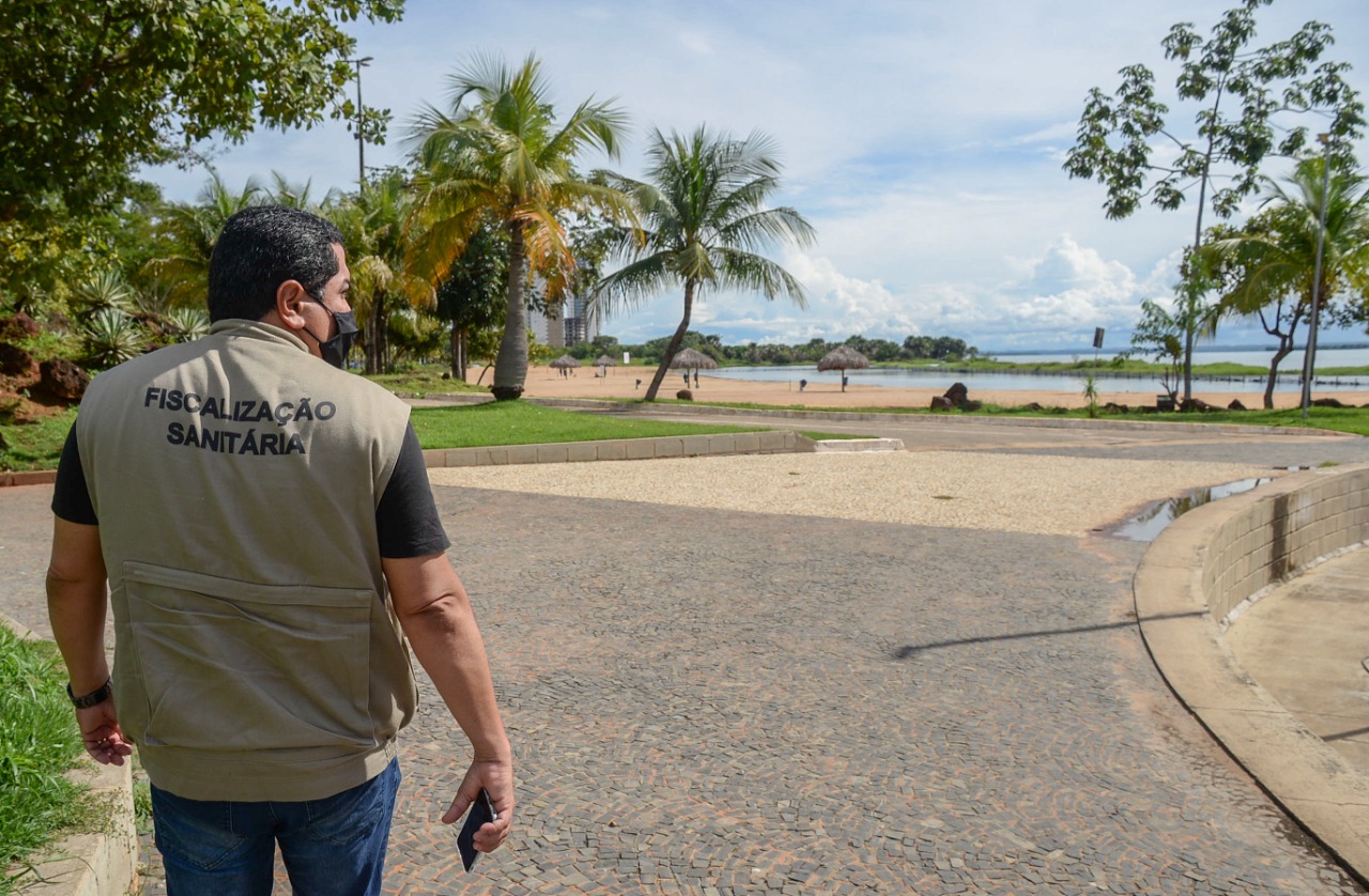 Vigilância Sanitária orienta comerciantes das praias da Capital