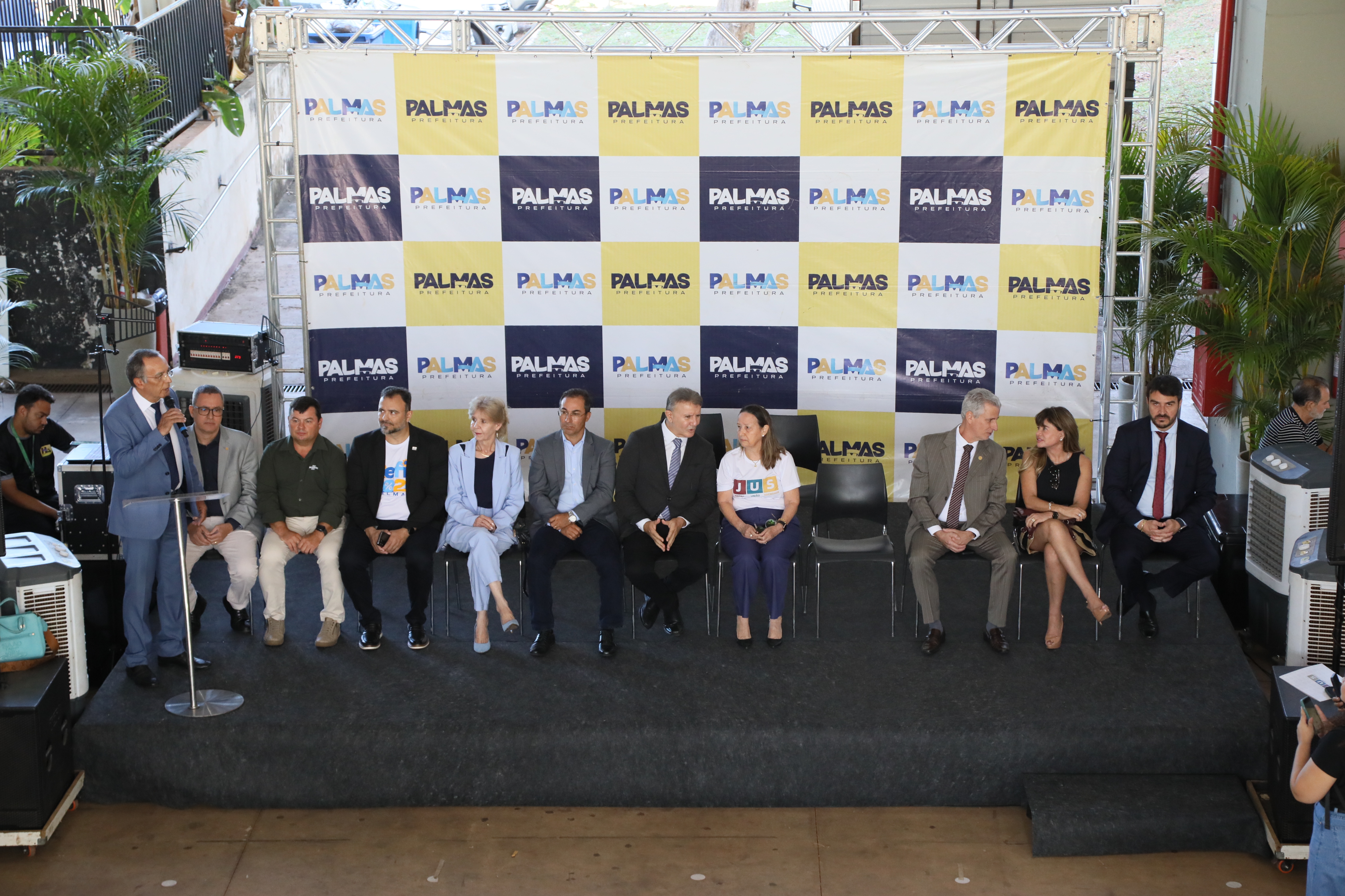 Representantes Municipais e do Poder Judiciário na abertura do Refis 2025