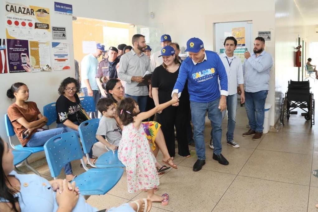 Prefeito Eduardo Siqueira Campos visita instalações da unidade de saúde do Santa Bárbara
