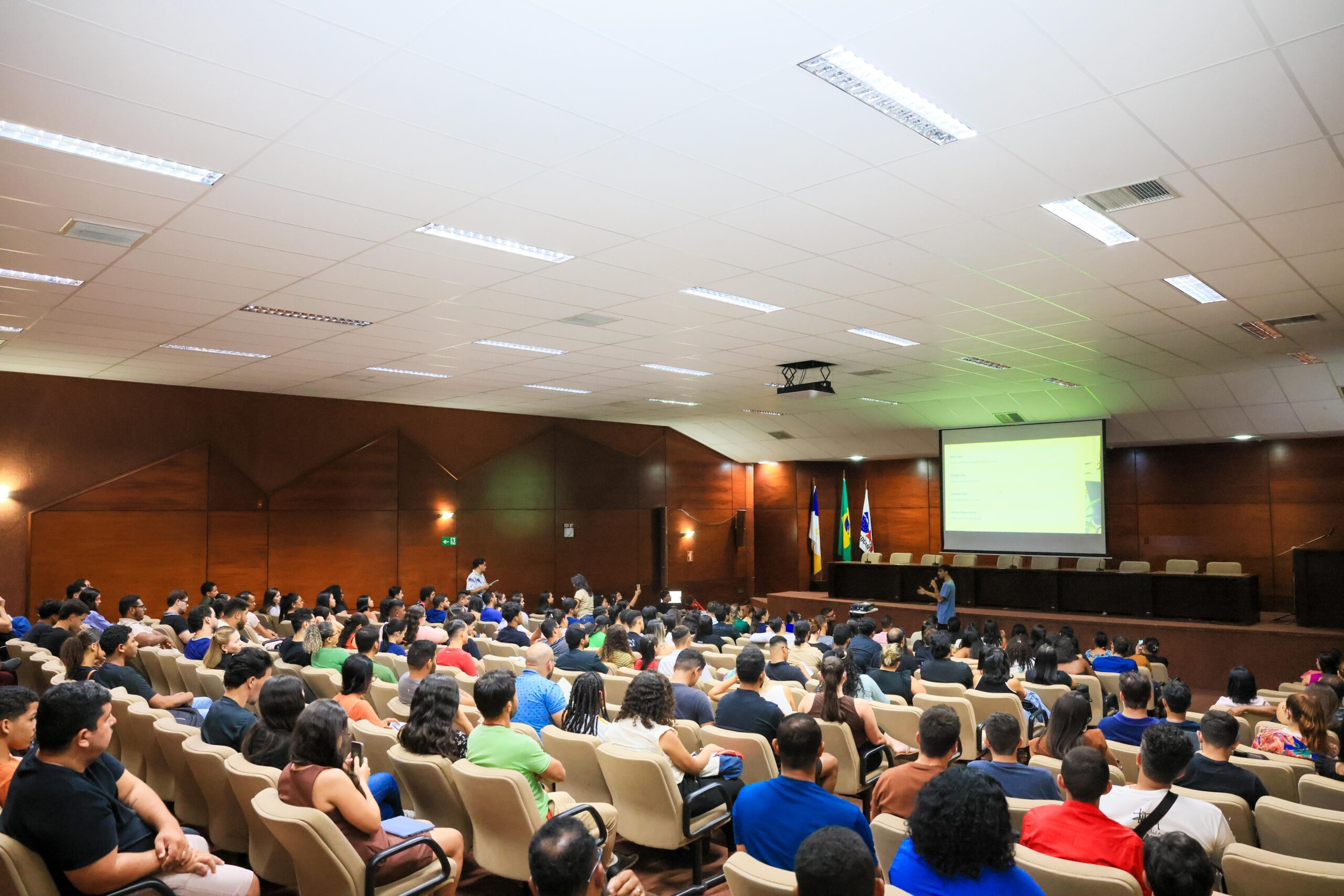 Aula inaugural do Curso de Tráfego Pago reúne juventude em Palmas