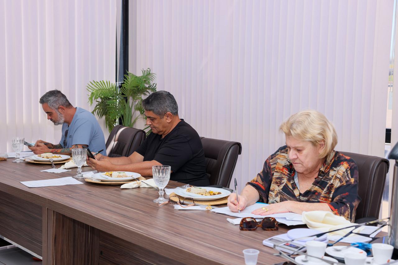 Jurados avaliam sabor, textura e originalidade dos pratos