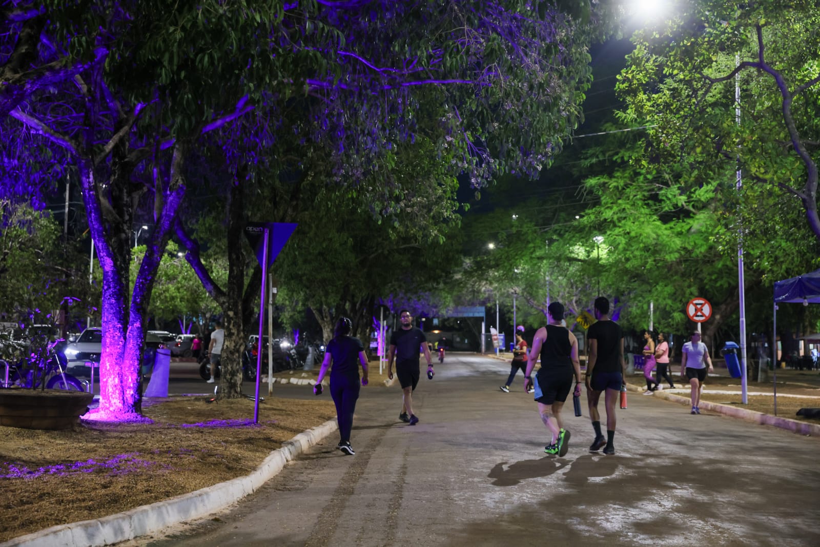 Frequentadores do Parque Cesamar serão lembrados do Outubro Rosa com iluminação especial
