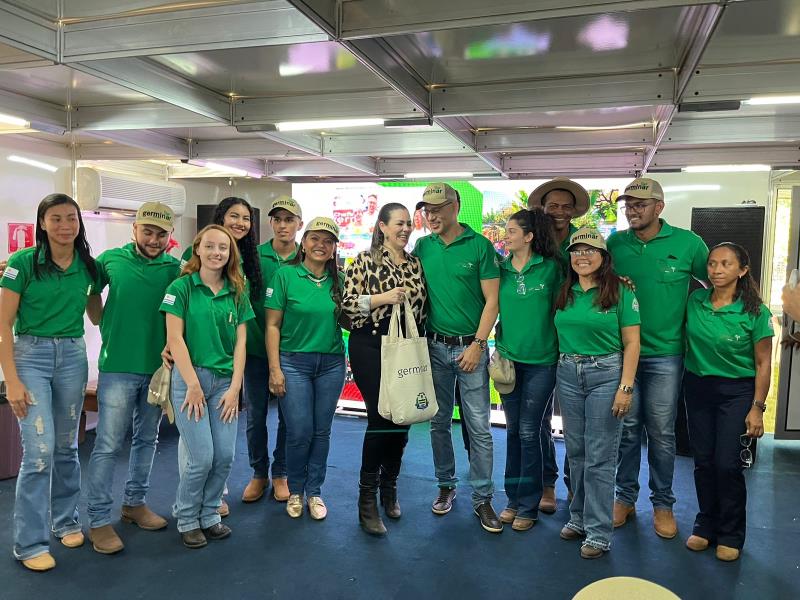 Secretário da Educação de Palmas prestigia espaço do Projeto Germinar na Feira