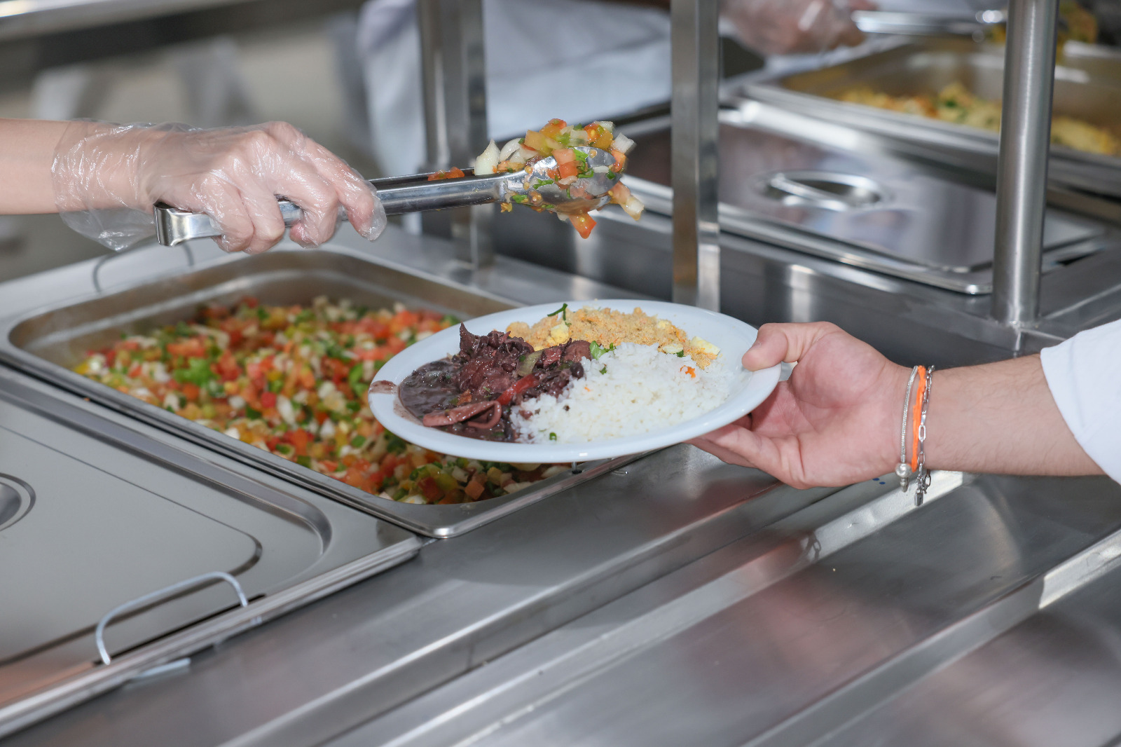 Restaurantes comunitários foram reabertos após dois anos - Foto - Crédito: Júnior Suzuki