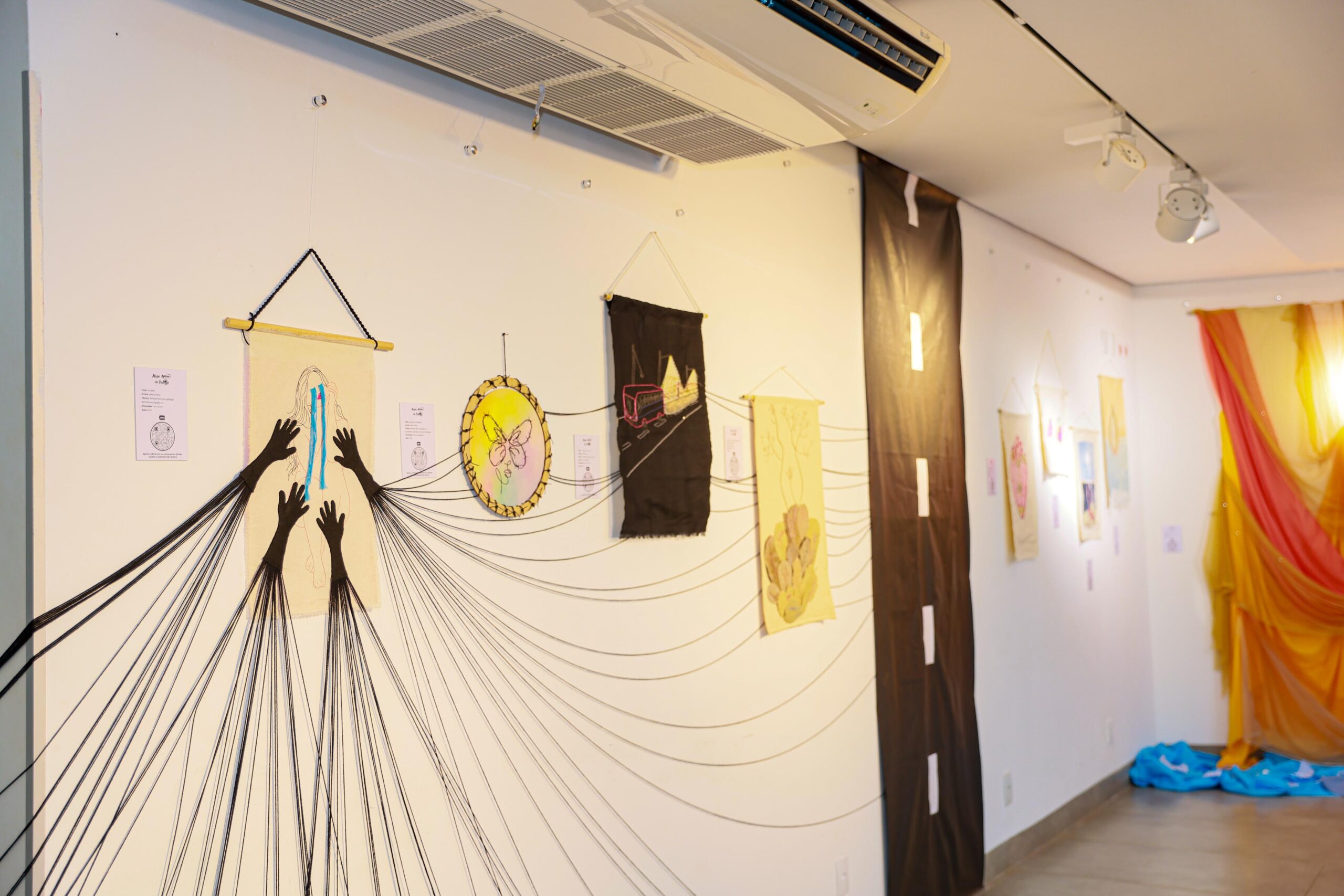 Galeria Municipal de Artes recebe exposição coletiva de artistas mulheres