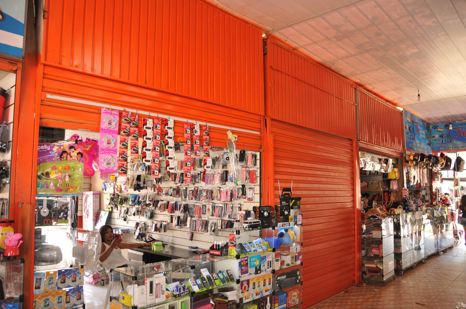 Centro de Comércio Popular recebe revitalização